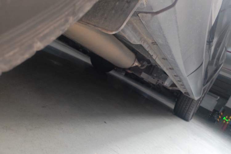 Used Toyota RAV4 2019 2.0L CVT Two-Wheel Drive Luxury Version China VI Standard Chassis Rear Right