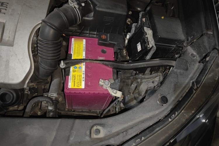 Used Toyota RAV4 2019 2.0L CVT Two-Wheel Drive Pioneer Edition China VI Standard Engine Bay Left