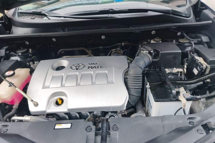 Used Toyota RAV4 2019 2.0L CVT Two-Wheel Drive Fashion X Limited Edition China VI Standard Engine Bay