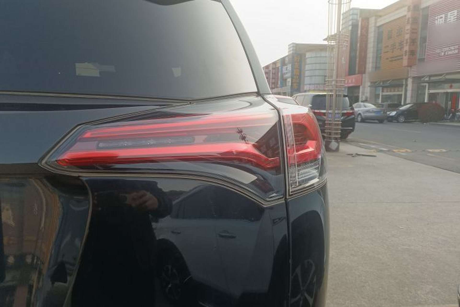 Used Toyota RAV4 2019 2.0L CVT Two-Wheel Drive ZhiShang Version China VI Standard Exterior 3