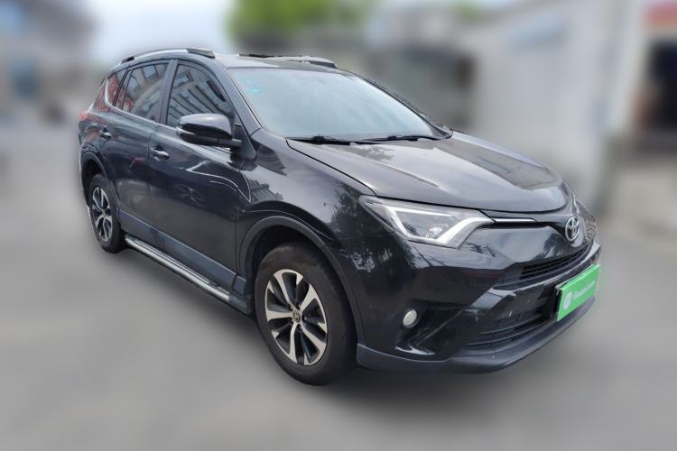 Used Toyota RAV4 2019 2.0L CVT Two-Wheel Drive Pioneer Edition China V Standard Front Right 45 Deg