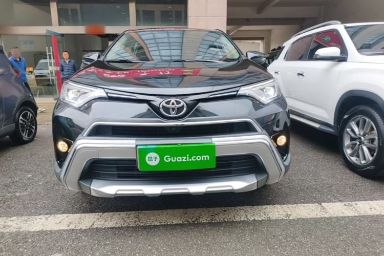 Used Toyota RAV4 2019 2.0L CVT Two-Wheel Drive Fashion X Limited Edition China VI Standard Front