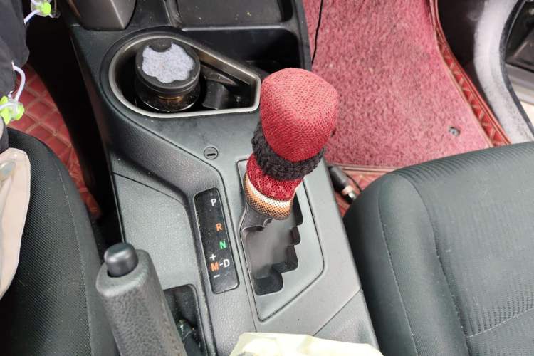 Used Toyota RAV4 2019 2.0L CVT Two-Wheel Drive Pioneer Edition China V Standard Gear Lever