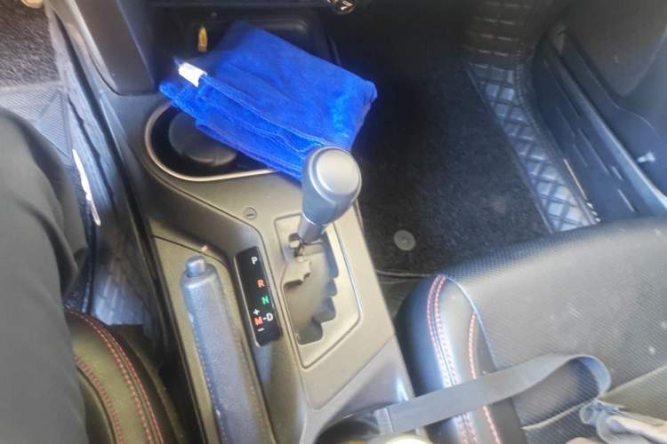 Used Toyota RAV4 2019 2.0L CVT Two-Wheel Drive Fashion X Limited Edition China V Standard Gear Lever