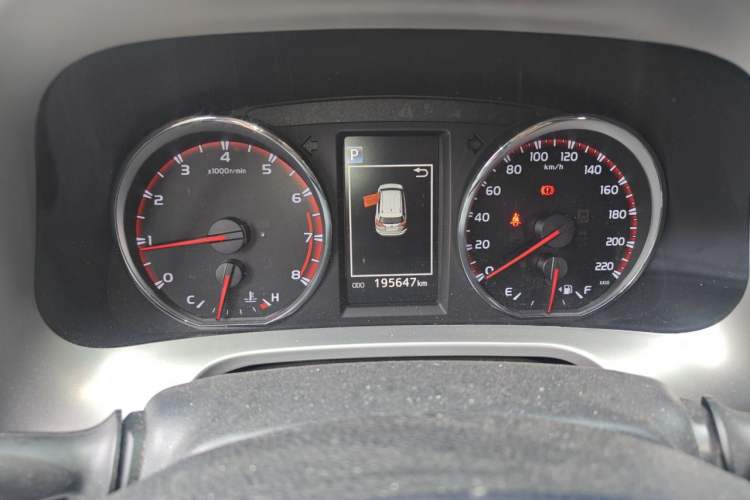 Used Toyota RAV4 2019 2.0L CVT Two-Wheel Drive Fashion X Limited Edition China VI Standard Instrument Cluster