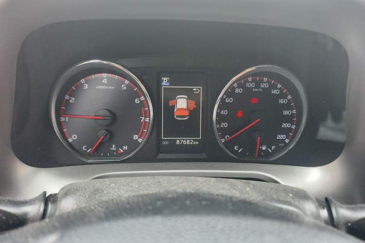 Used Toyota RAV4 2019 2.0L CVT Two-Wheel Drive Fashion X Limited Edition China VI Standard Instrument Cluster