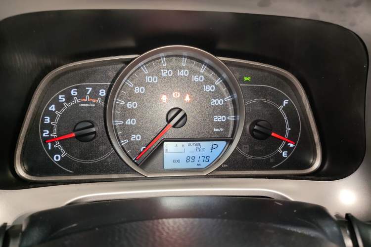Used Toyota RAV4 2019 2.0L CVT Two-Wheel Drive Luxury Version China VI Standard Instrument Cluster