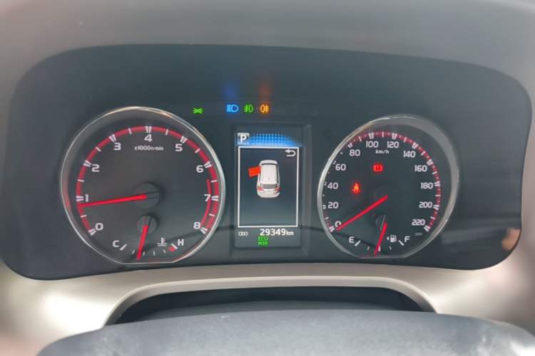 Used Toyota RAV4 2019 2.0L CVT Two-Wheel Drive Fashion X Limited Edition China VI Standard Instrument Cluster
