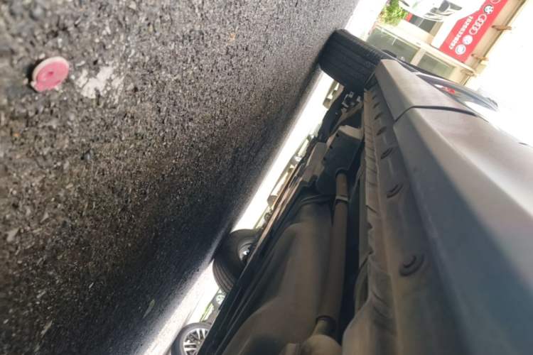 Used Toyota RAV4 2019 2.0L CVT Two-Wheel Drive Fashion X Limited Edition China VI Standard Left Side Sill