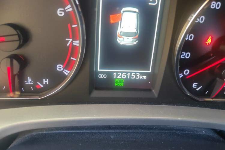 Used Toyota RAV4 2019 2.0L CVT Two-Wheel Drive Fashion X Limited Edition China V Standard Odometer Close Up