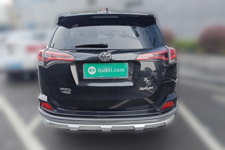 Used Toyota RAV4 2019 2.0L CVT Two-Wheel Drive Fashion X Limited Edition China VI Standard Rear