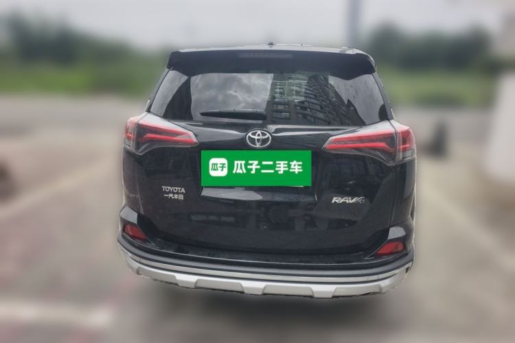 Used Toyota RAV4 2019 2.0L CVT Two-Wheel Drive Fashion X Limited Edition China VI Standard Rear