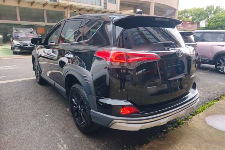 Used Toyota RAV4 2019 2.0L CVT Two-Wheel Drive Fashion X Limited Edition China VI Standard Rear Left 45 Deg