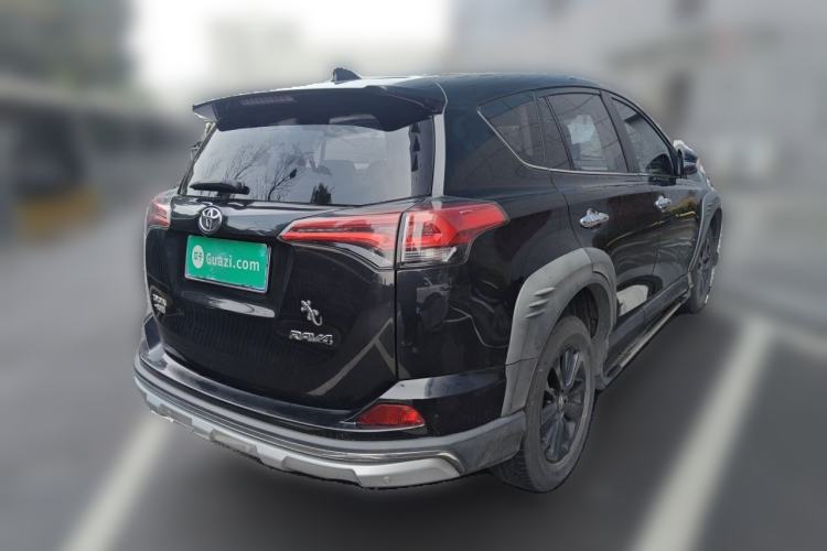 Used Toyota RAV4 2019 2.0L CVT Two-Wheel Drive Fashion X Limited Edition China VI Standard Rear Right 45 Deg
