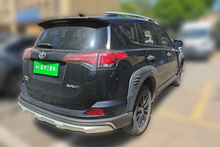 Used Toyota RAV4 2019 2.0L CVT Two-Wheel Drive Fashion X Limited Edition China VI Standard Rear Right 45 Deg