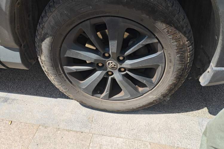 Used Toyota RAV4 2019 2.0L CVT Two-Wheel Drive Fashion X Limited Edition China VI Standard Right Front Wheel Hub