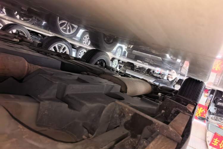 Used Toyota RAV4 2019 2.0L CVT Two-Wheel Drive Luxury Version China VI Standard Right Side Sill