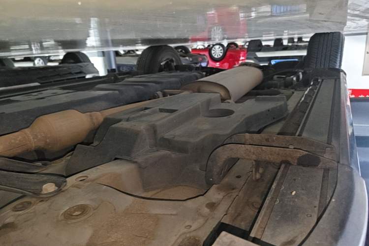 Used Toyota RAV4 2019 2.0L CVT Two-Wheel Drive Luxury Version China VI Standard Right Side Sill