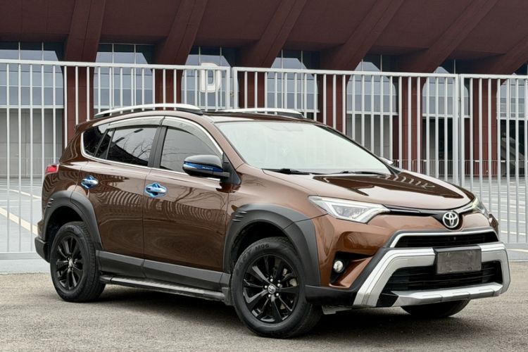 Used Toyota RAV4 2019 2.0L CVT Two-Wheel Drive Fashion X Limited Edition China V Standard Exterior 2