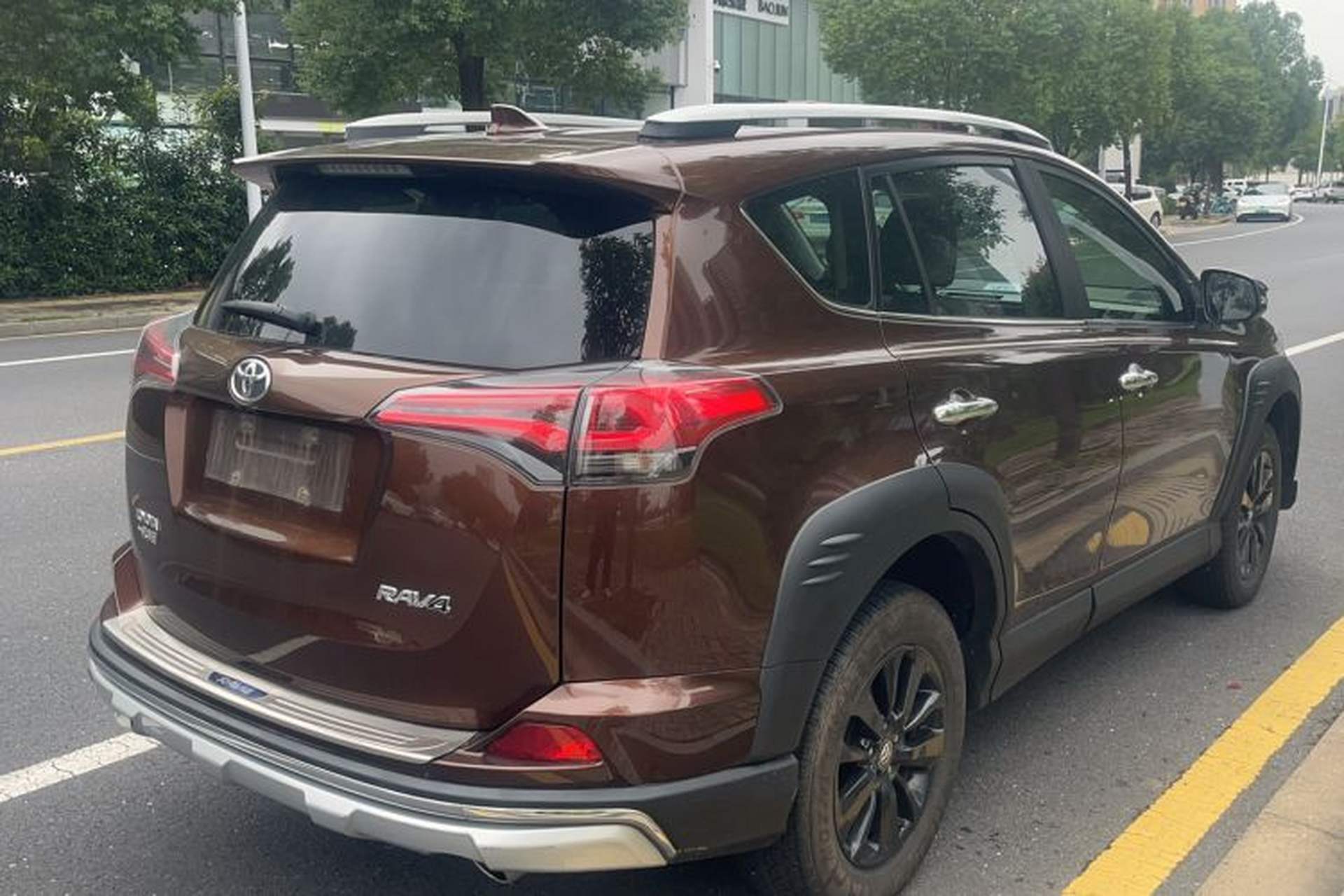 Used Toyota RAV4 2019 2.0L CVT Two-Wheel Drive Fashion X Limited Edition China VI Standard Exterior 3