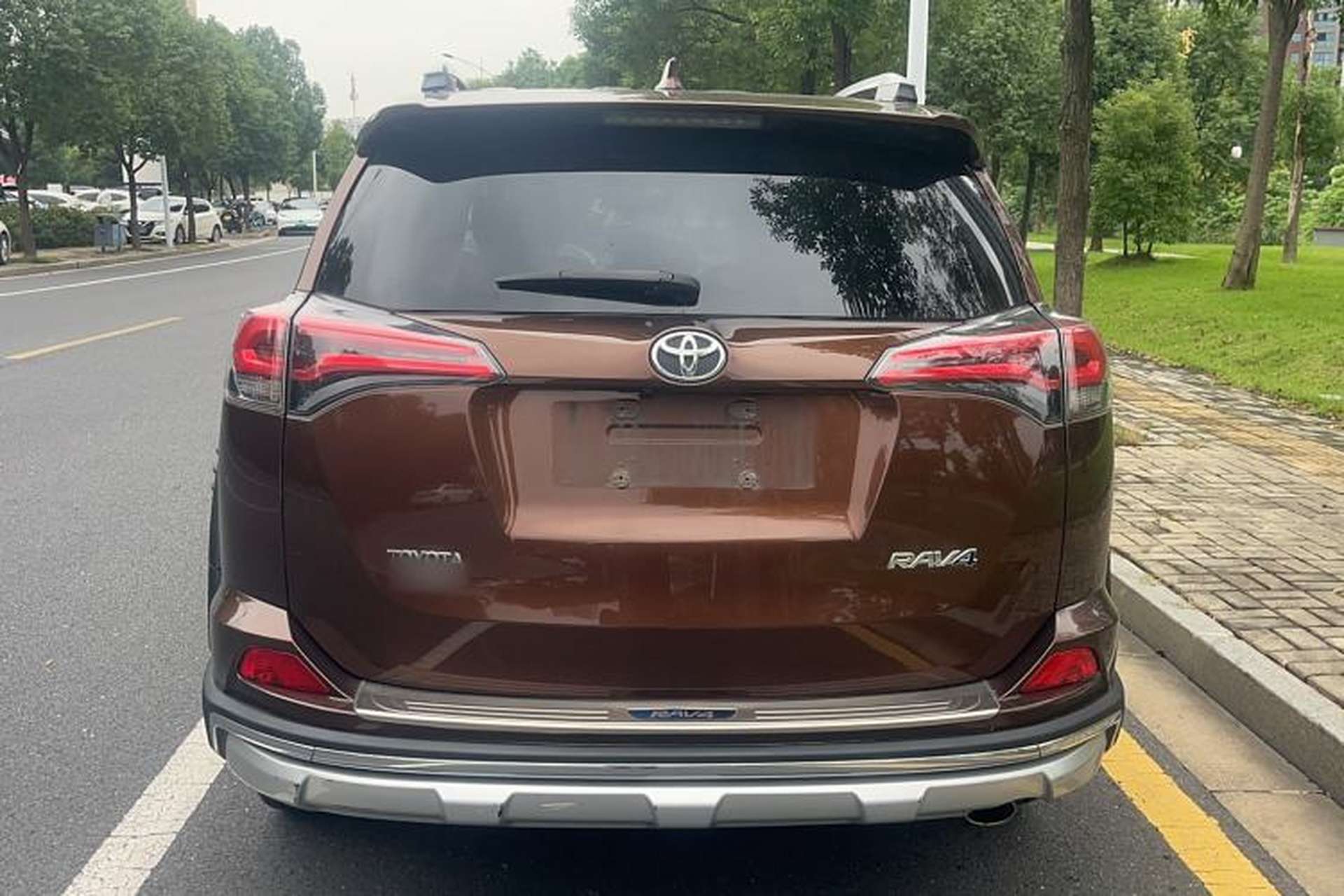 Used Toyota RAV4 2019 2.0L CVT Two-Wheel Drive Fashion X Limited Edition China VI Standard Exterior 4