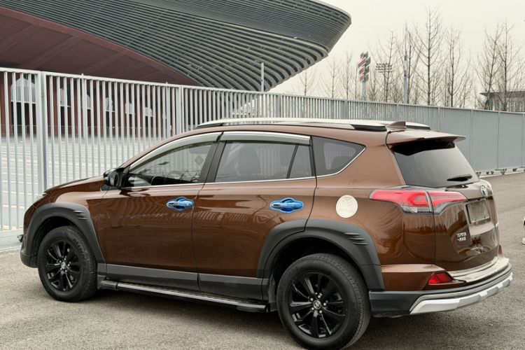 Used Toyota RAV4 2019 2.0L CVT Two-Wheel Drive Fashion X Limited Edition China V Standard Exterior 4