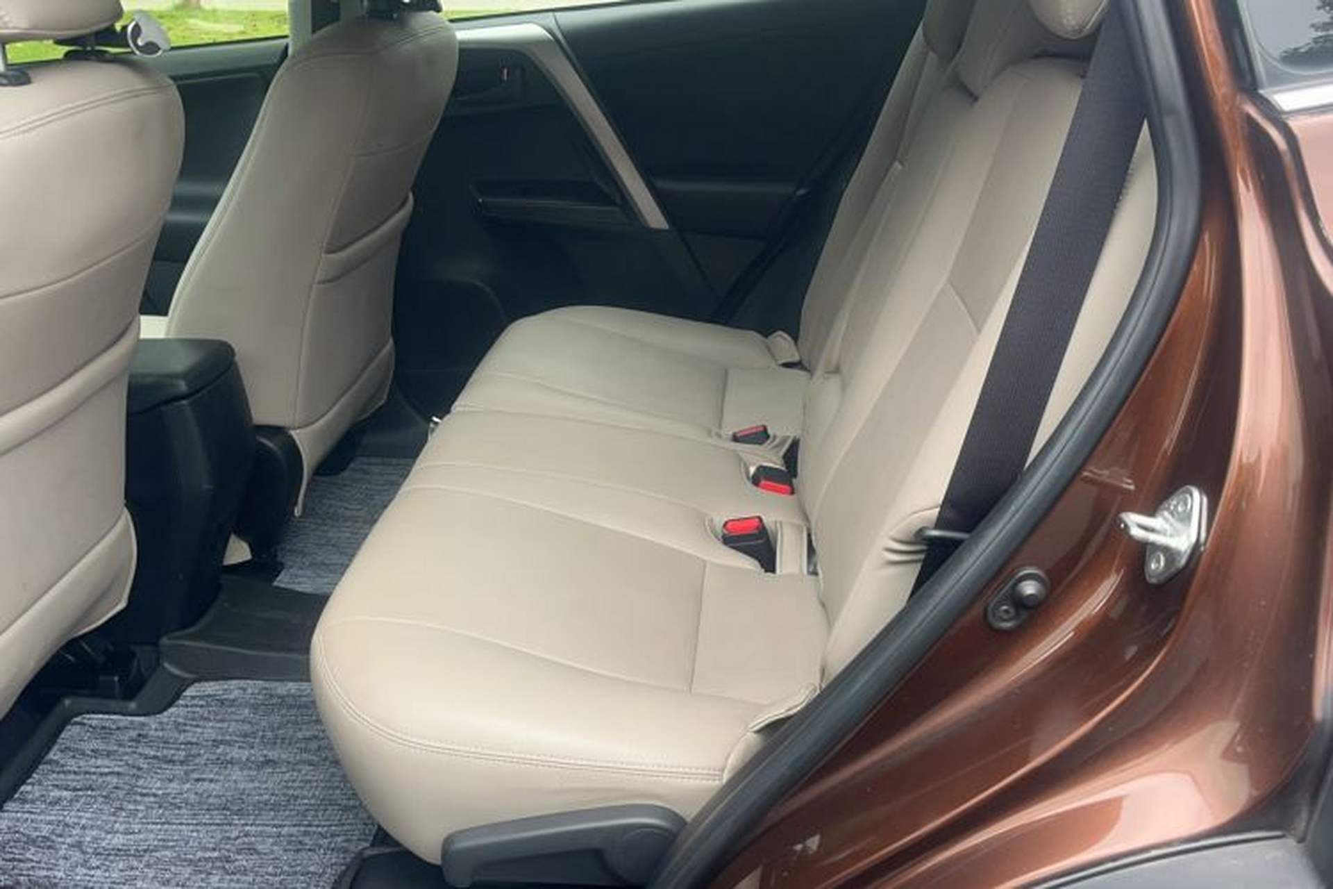 Used Toyota RAV4 2019 2.0L CVT Two-Wheel Drive Fashion X Limited Edition China VI Standard Interior 1