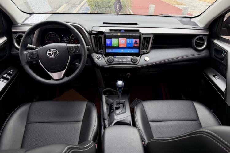 Used Toyota RAV4 2019 2.0L CVT Two-Wheel Drive Fashion X Limited Edition China V Standard Interior 1