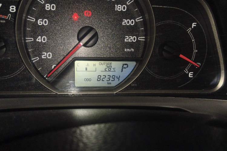 Used Toyota RAV4 2019 2.0L CVT Two-Wheel Drive Pioneer Edition China VI Standard Odometer Close Up
