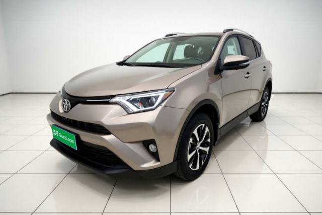 Used Toyota RAV4 2019 2.0L CVT Two-Wheel Drive Luxury Version China VI Standard