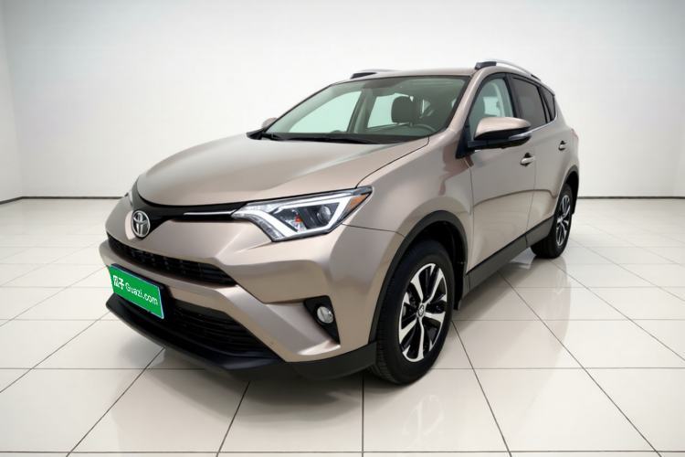 Used Toyota RAV4 2019 2.0L CVT Two-Wheel Drive Luxury Version China VI Standard Guazi used car, China used car export, Used car for sale, Used cars, Cheapest cars for sale