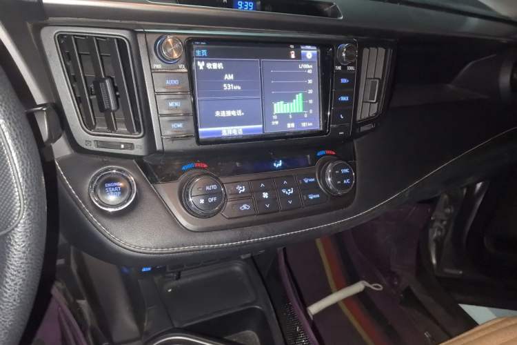 Used Toyota RAV4 2019 2.0L CVT Two-Wheel Drive Fashion X Limited Edition China VI Standard Audio And AC Panel