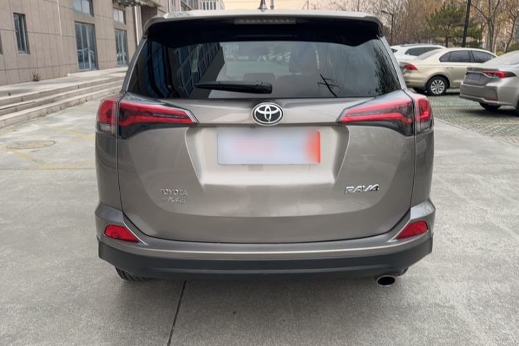 Used Toyota RAV4 2019 2.0L CVT Two-Wheel Drive Pioneer Edition China V Standard Exterior 4