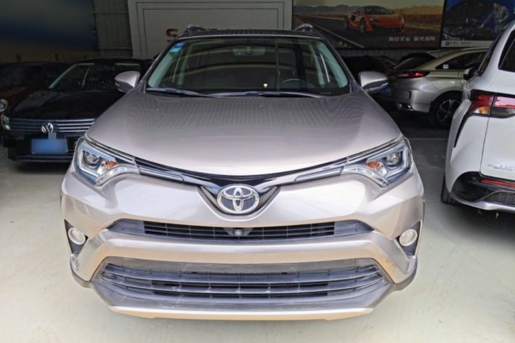 Used Toyota RAV4 2019 2.0L CVT Two-Wheel Drive ZhiShang Version China VI Standard Front