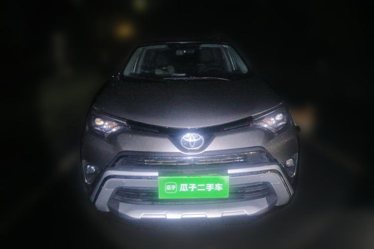 Used Toyota RAV4 2019 2.0L CVT Two-Wheel Drive Fashion X Limited Edition China VI Standard Front