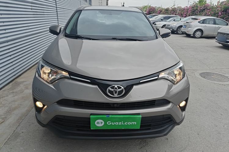 Used Toyota RAV4 2019 2.0L CVT Two-Wheel Drive Comfort Edition China VI Standard Front