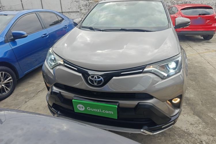 Used Toyota RAV4 2019 2.0L CVT Two-Wheel Drive Luxury Version China VI Standard Front