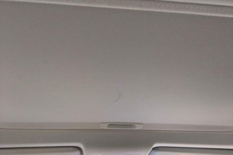 Used Toyota RAV4 2019 2.0L CVT Two-Wheel Drive Pioneer Edition China VI Standard Headliner