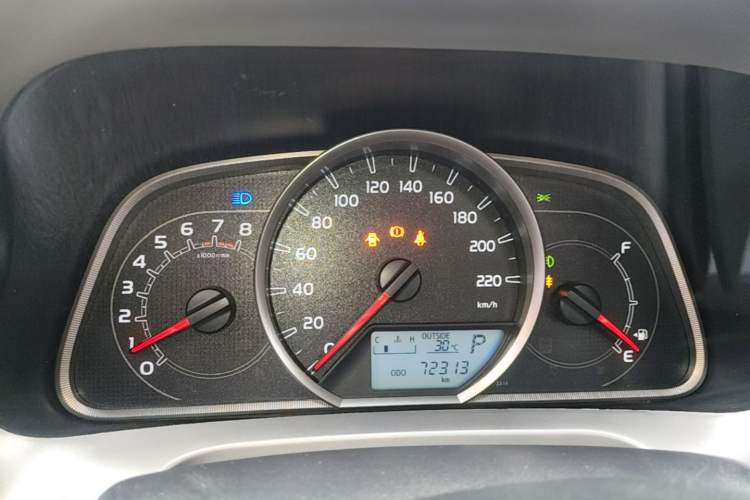 Used Toyota RAV4 2019 2.0L CVT Two-Wheel Drive Luxury Version China VI Standard Instrument Cluster