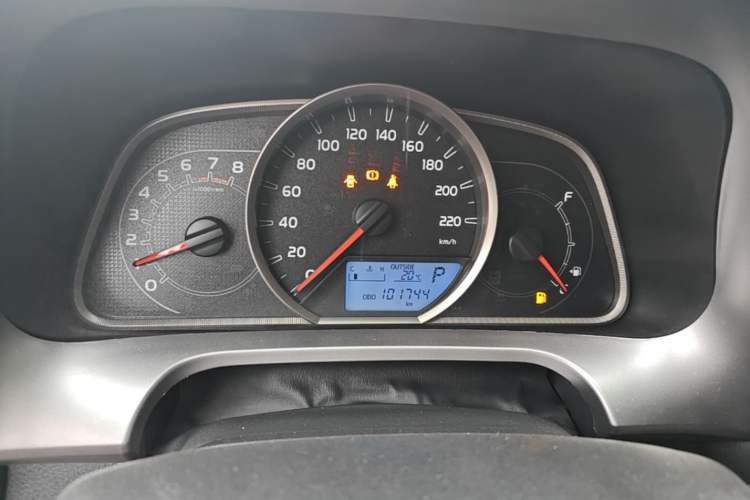 Used Toyota RAV4 2019 2.0L CVT Two-Wheel Drive Comfort Edition China VI Standard Instrument Cluster