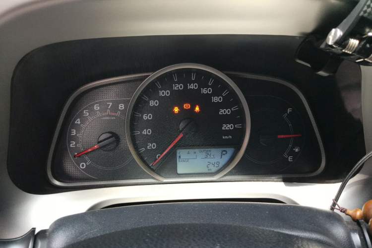 Used Toyota RAV4 2019 2.0L CVT Two-Wheel Drive Pioneer Edition China VI Standard Instrument Cluster
