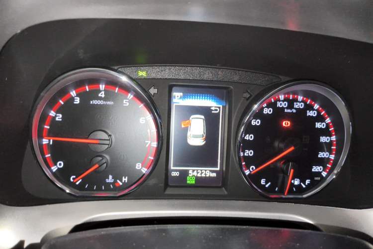 Used Toyota RAV4 2019 2.0L CVT Two-Wheel Drive Fashion X Limited Edition China VI Standard Instrument Cluster