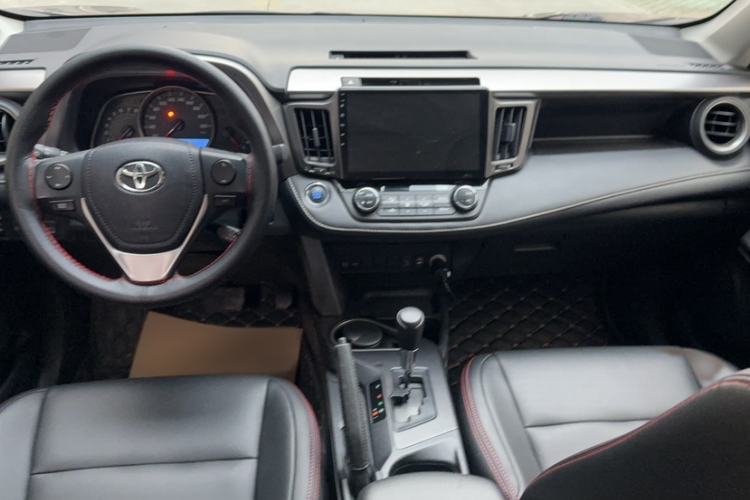 Used Toyota RAV4 2019 2.0L CVT Two-Wheel Drive Pioneer Edition China V Standard Interior 1