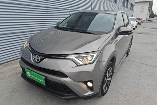 Used Toyota RAV4 2019 2.0L CVT Two-Wheel Drive Comfort Edition China VI Standard
