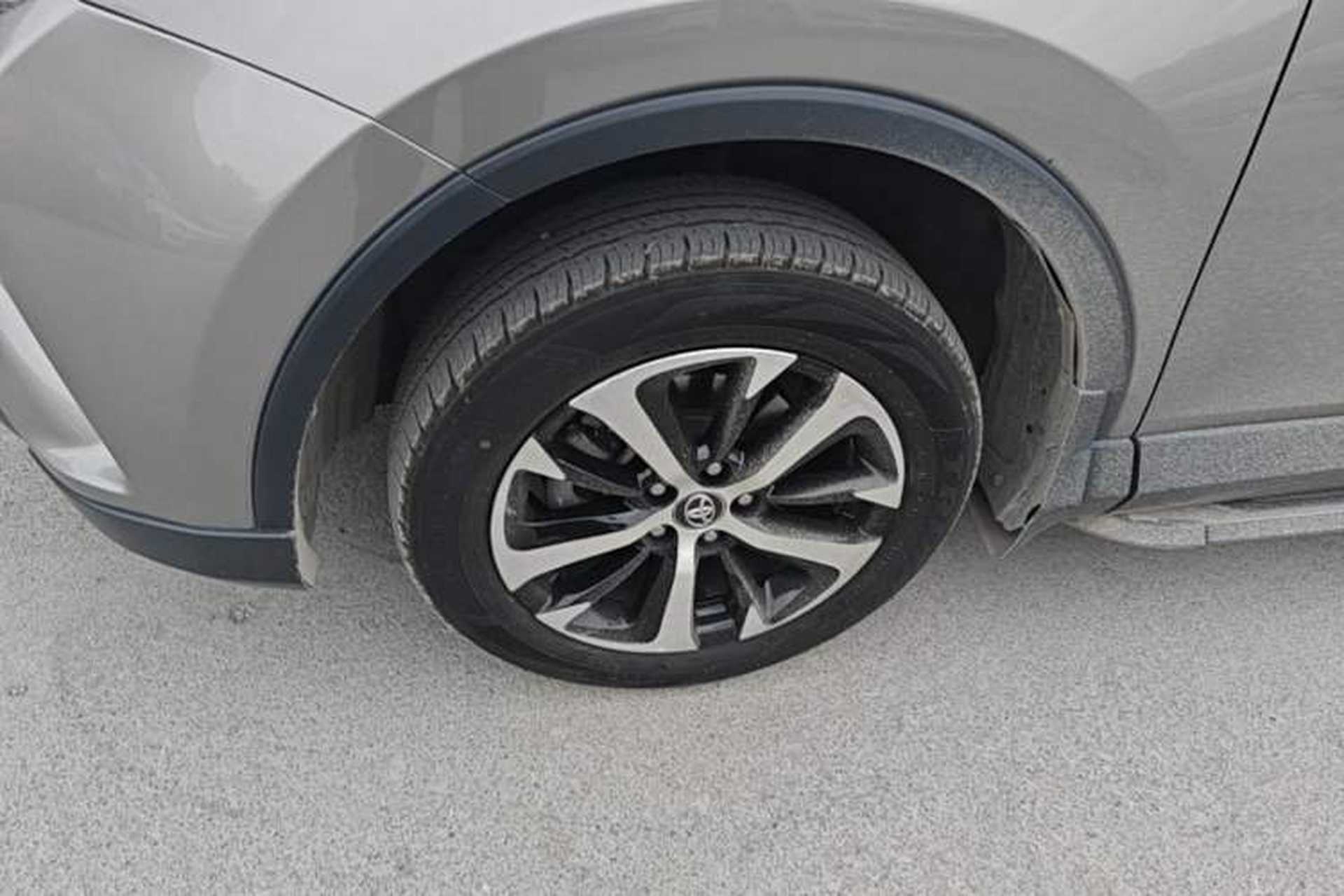 Used Toyota RAV4 2019 2.0L CVT Two-Wheel Drive Comfort Edition China VI Standard Left Front Wheel Hub