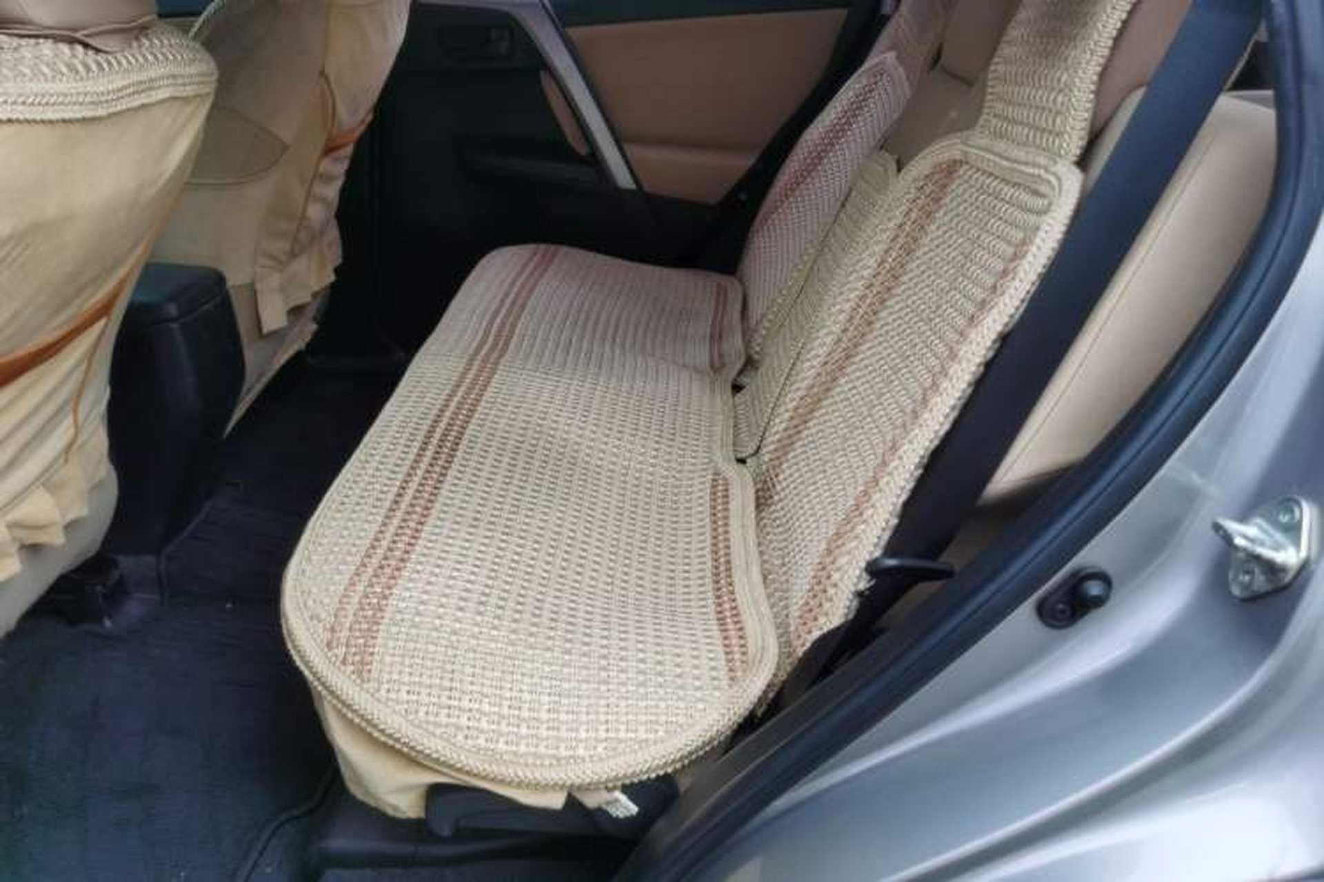 Used Toyota RAV4 2019 2.0L CVT Two-Wheel Drive Urban Edition China VI Standard Left Rear Seat