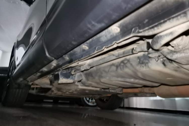 Used Toyota RAV4 2019 2.0L CVT Two-Wheel Drive Luxury Version China VI Standard Left Side Sill