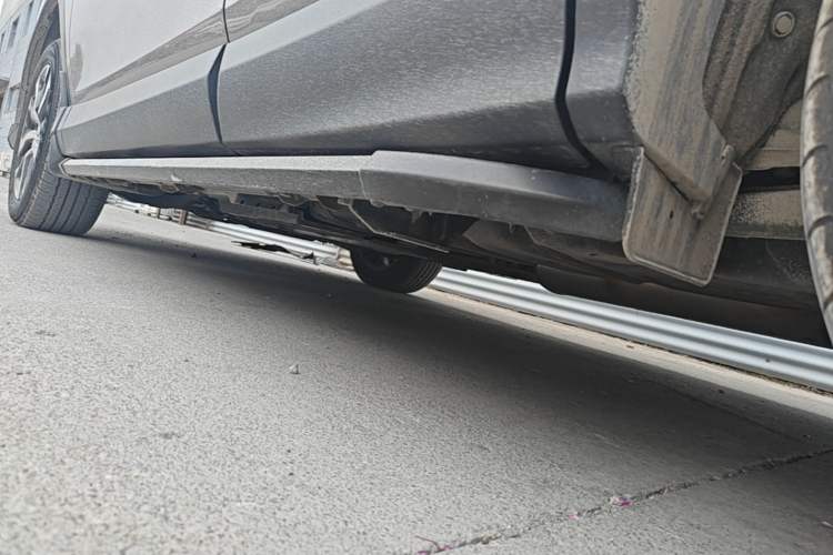 Used Toyota RAV4 2019 2.0L CVT Two-Wheel Drive Comfort Edition China VI Standard Left Side Sill