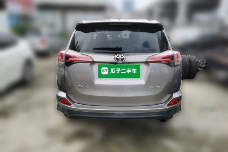 Used Toyota RAV4 2019 2.0L CVT Two-Wheel Drive Urban Edition China VI Standard Rear