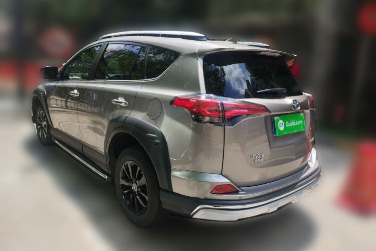 Used Toyota RAV4 2019 2.0L CVT Two-Wheel Drive Fashion X Limited Edition China VI Standard Rear Left 45 Deg